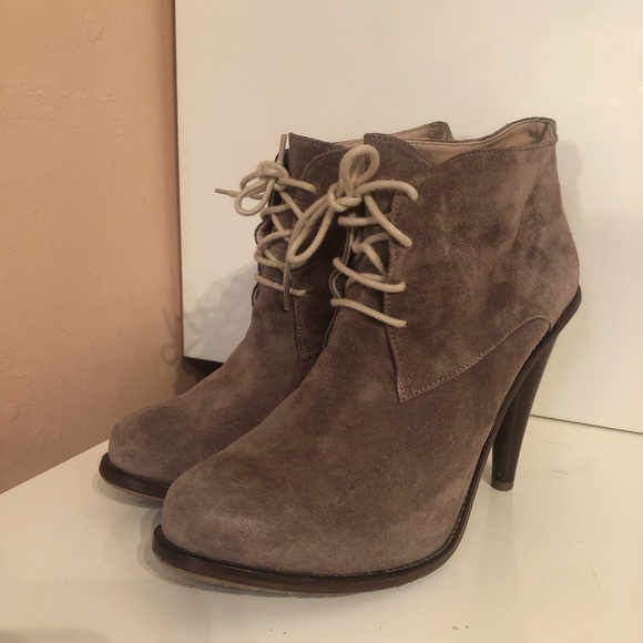 OPENING CEREMONY Grey Suede Lace up Ankle Boots Cone Wood Heel Y2K, 39 fits US 8 - Picture 2 of 10